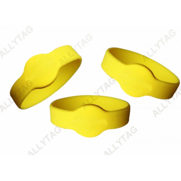 Customized UHF RFID TAGS , PVC RFID Wristbands Silicone With Passive Chip